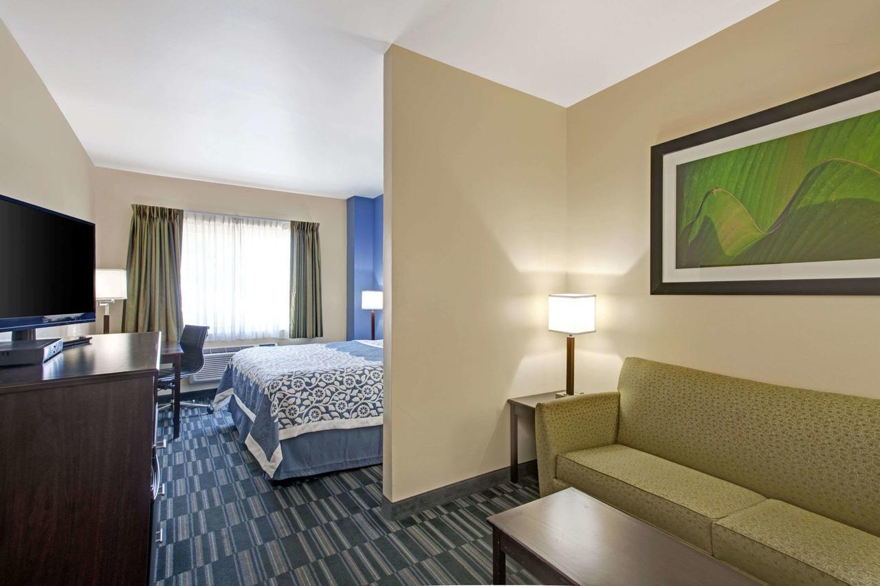 ניו יורק Days Inn & Suites By Wyndham Ozone Park/Jfk Airport מראה חיצוני תמונה