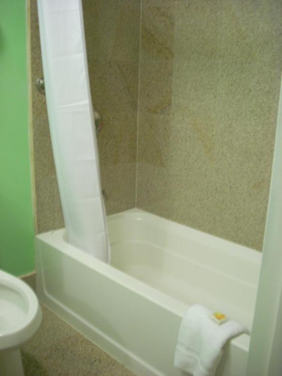 ניו יורק Days Inn & Suites By Wyndham Ozone Park/Jfk Airport חדר תמונה