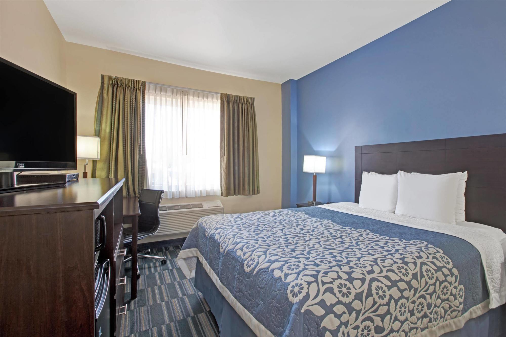ניו יורק Days Inn & Suites By Wyndham Ozone Park/Jfk Airport מראה חיצוני תמונה